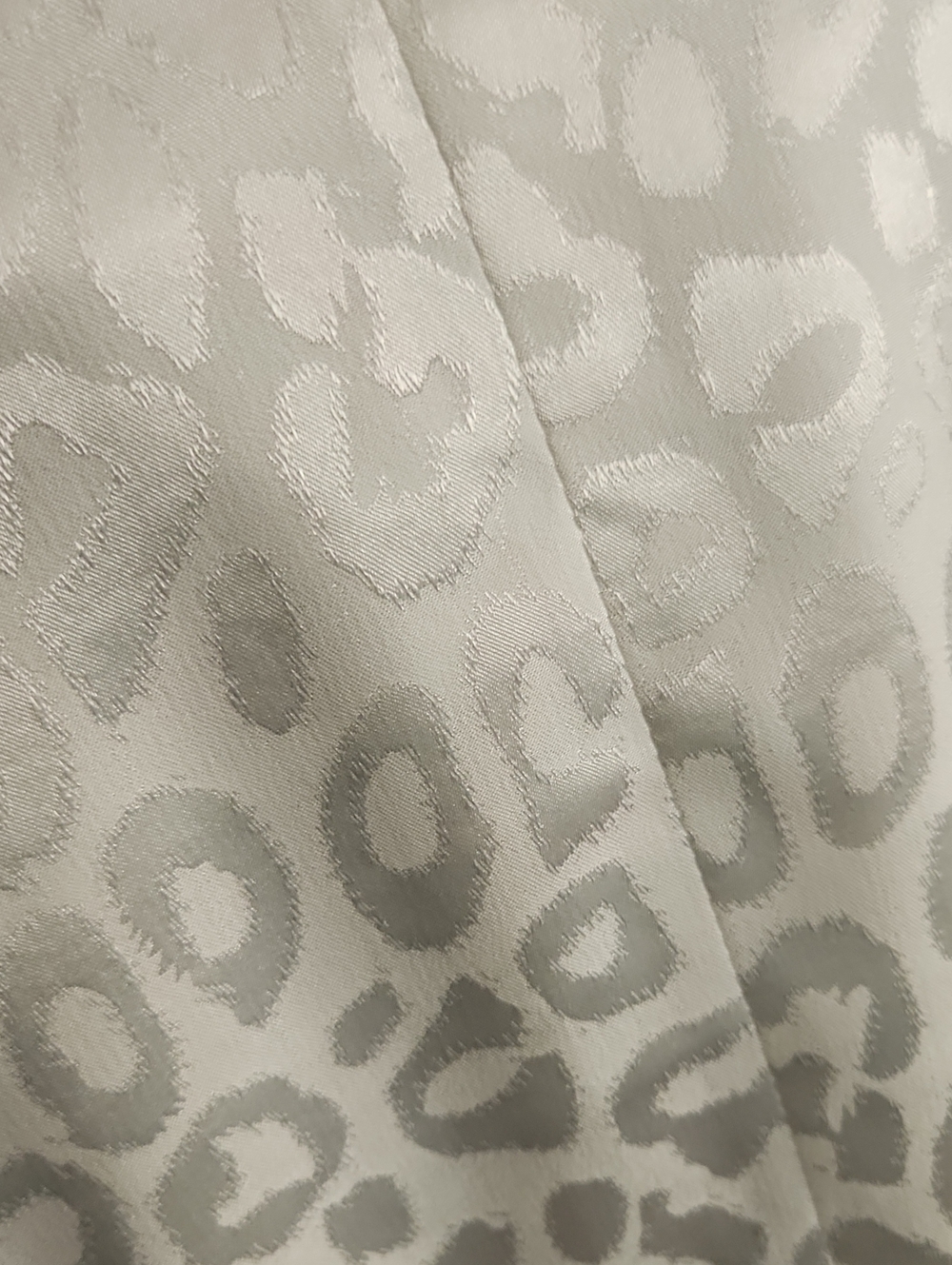 Leopard Eesome Women's Open Blazer- White - Picture 4 of 9